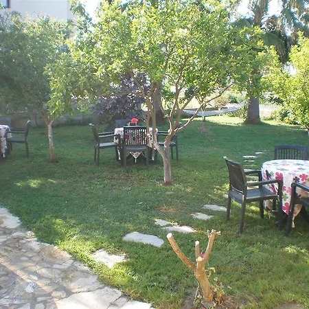 Otel Jade 2*